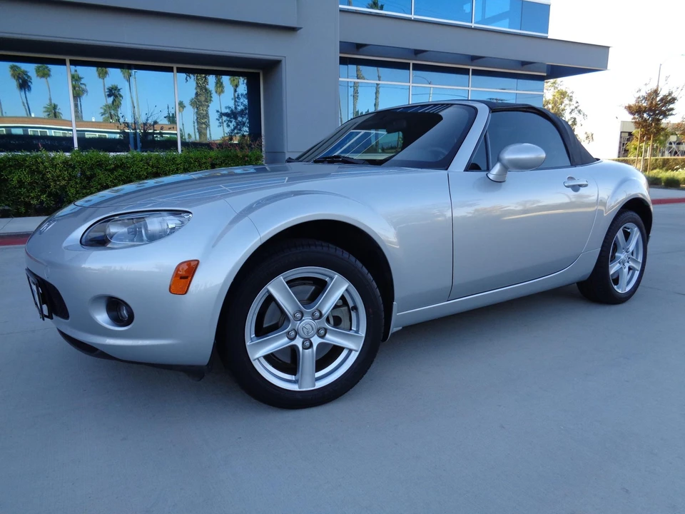 2006 Mazda NC MX-5 Miata - Image 3 of 31