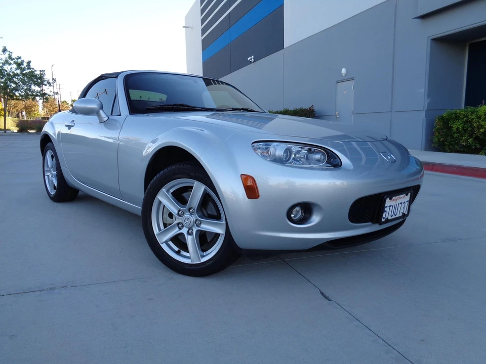 2006 Mazda NC MX-5 Miata - Image 11 of 31