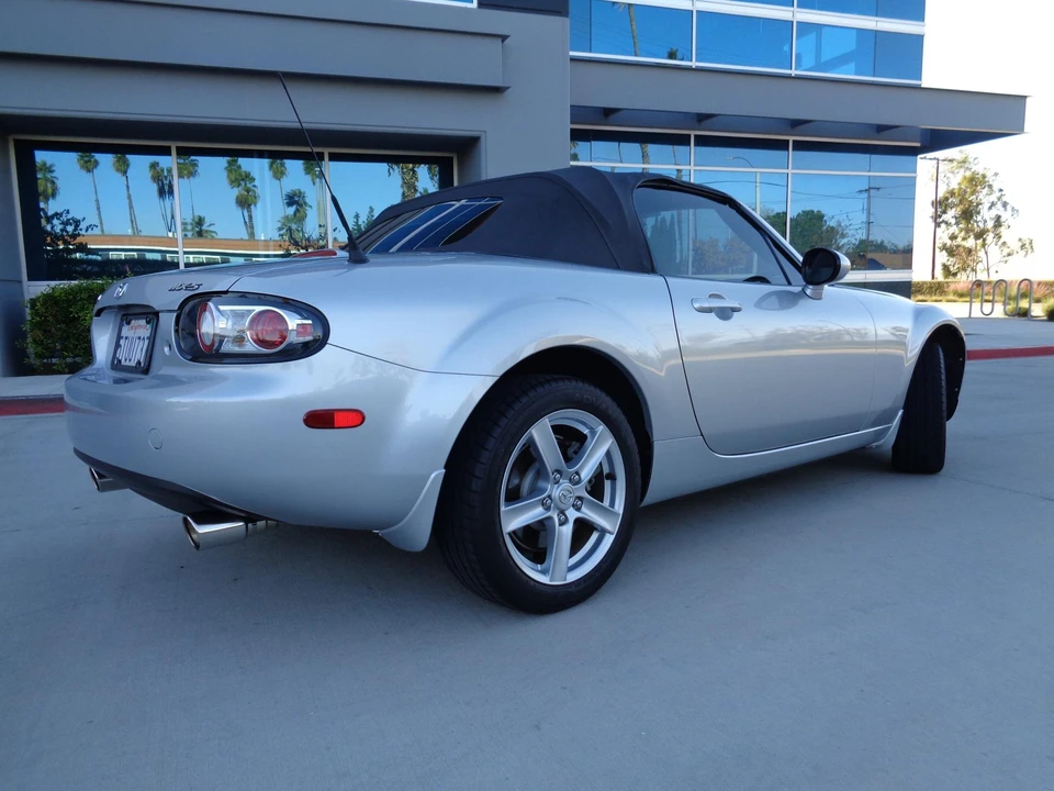 2006 Mazda NC MX-5 Miata - Image 9 of 31