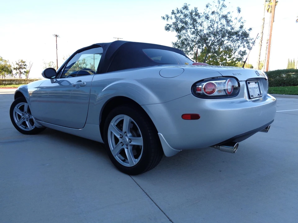 2006 Mazda NC MX-5 Miata - Image 4 of 31