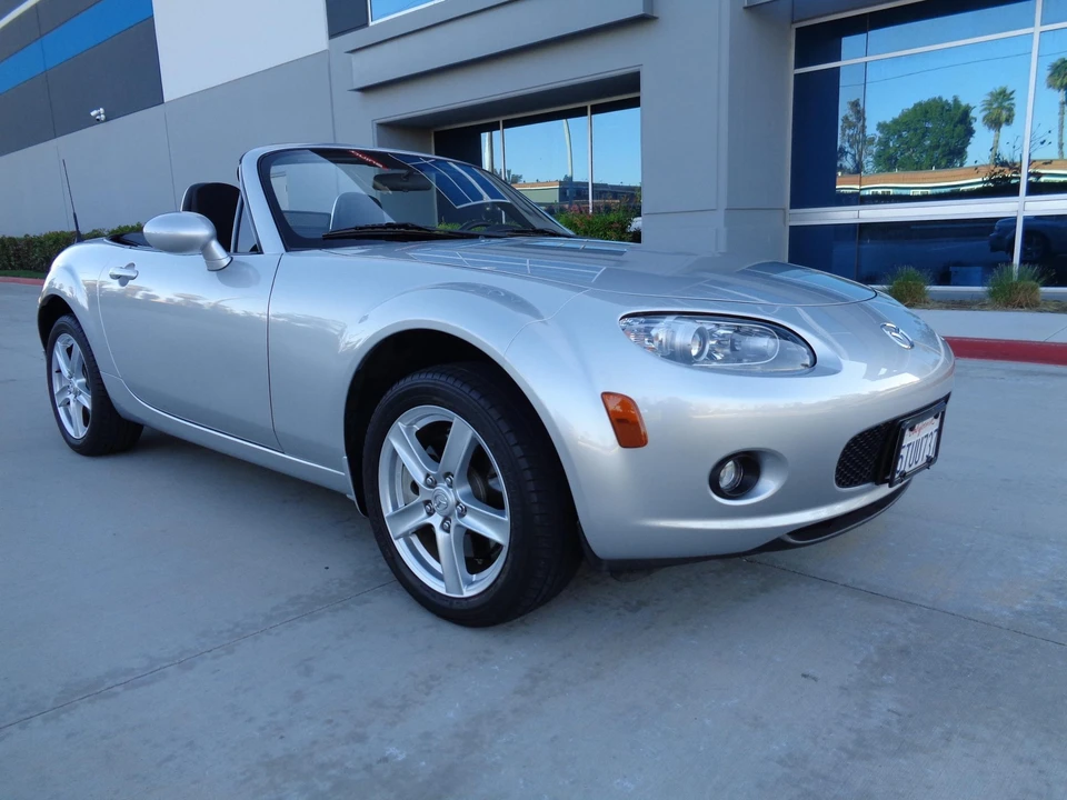 2006 Mazda NC MX-5 Miata - Image 17 of 31