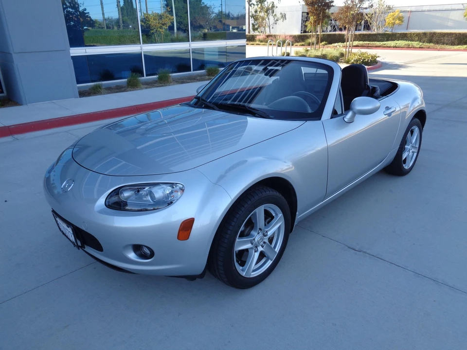 2006 Mazda NC MX-5 Miata - Image 12 of 31