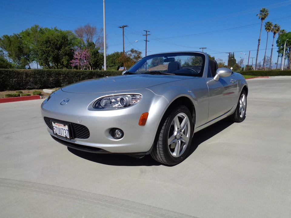 2006 Mazda NC MX-5 Miata - Image 19 of 31