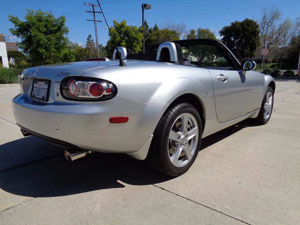 2006 Mazda NC MX-5 Miata - Image 26 of 31
