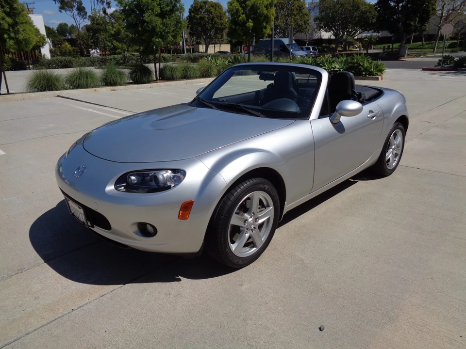 2006 Mazda NC MX-5 Miata - Image 20 of 31