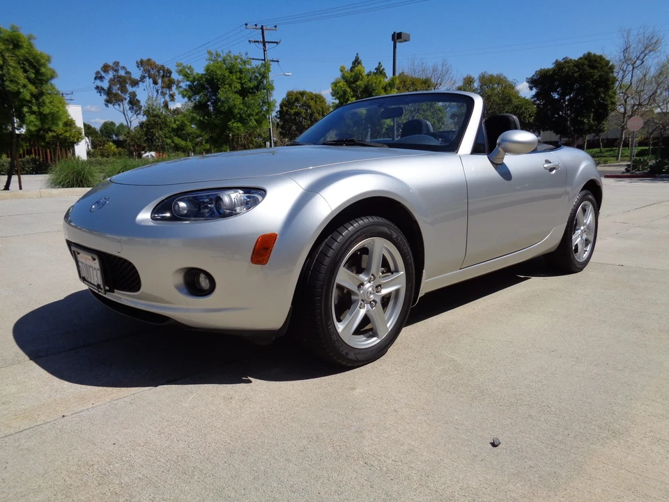 2006 Mazda NC MX-5 Miata - Image 21 of 31
