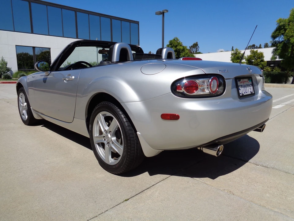 2006 Mazda NC MX-5 Miata - Image 24 of 31