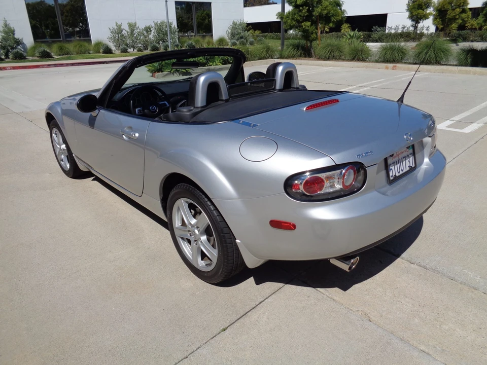2006 Mazda NC MX-5 Miata - Image 23 of 31