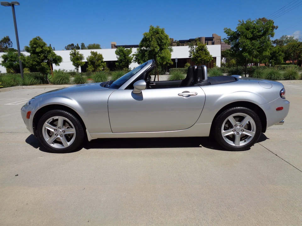2006 Mazda NC MX-5 Miata - Image 22 of 31