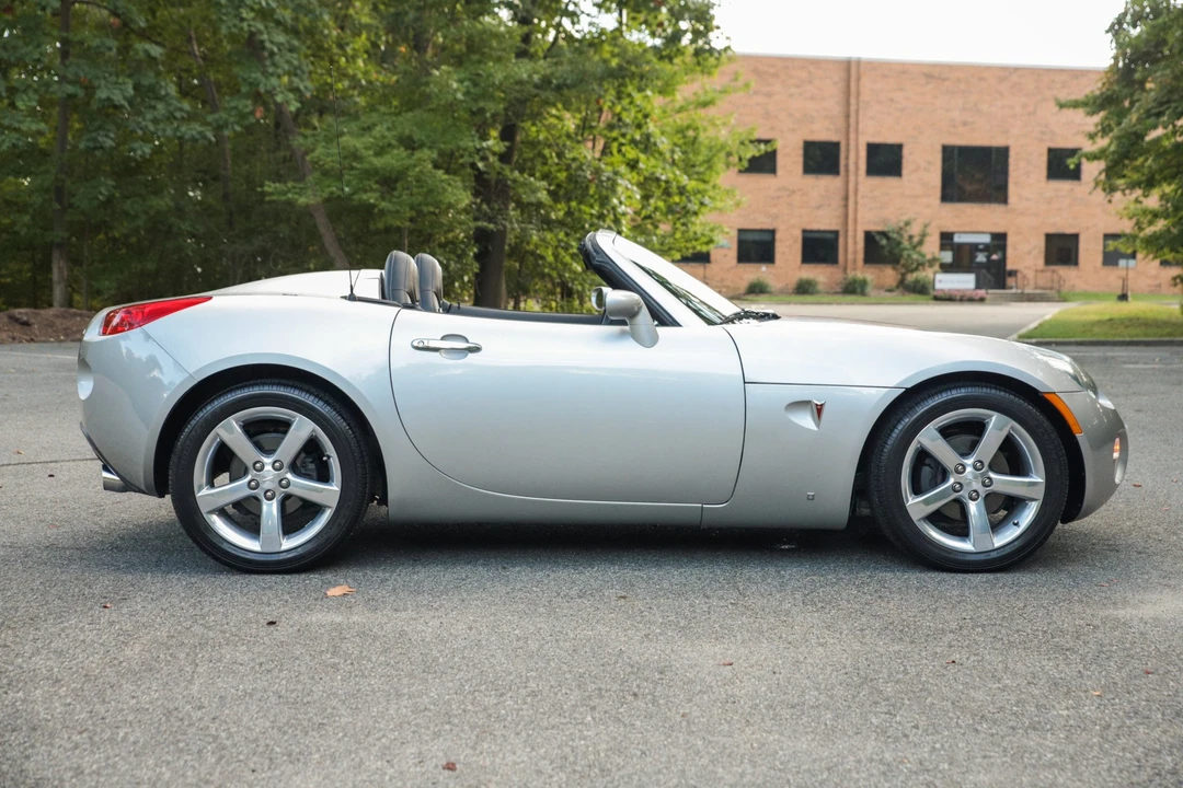 2006 Pontiac Solstice - Image 13 of 31