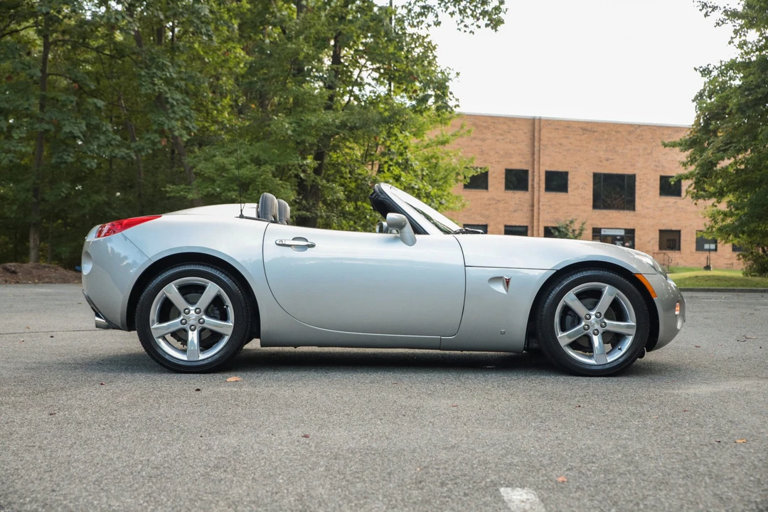 2006 Pontiac Solstice - Image 12 of 31