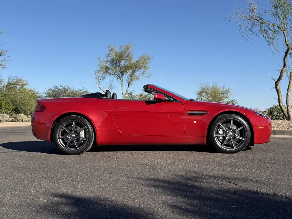 2007 Aston Martin V8 Vantage (2006-2017) - Image 9 of 31