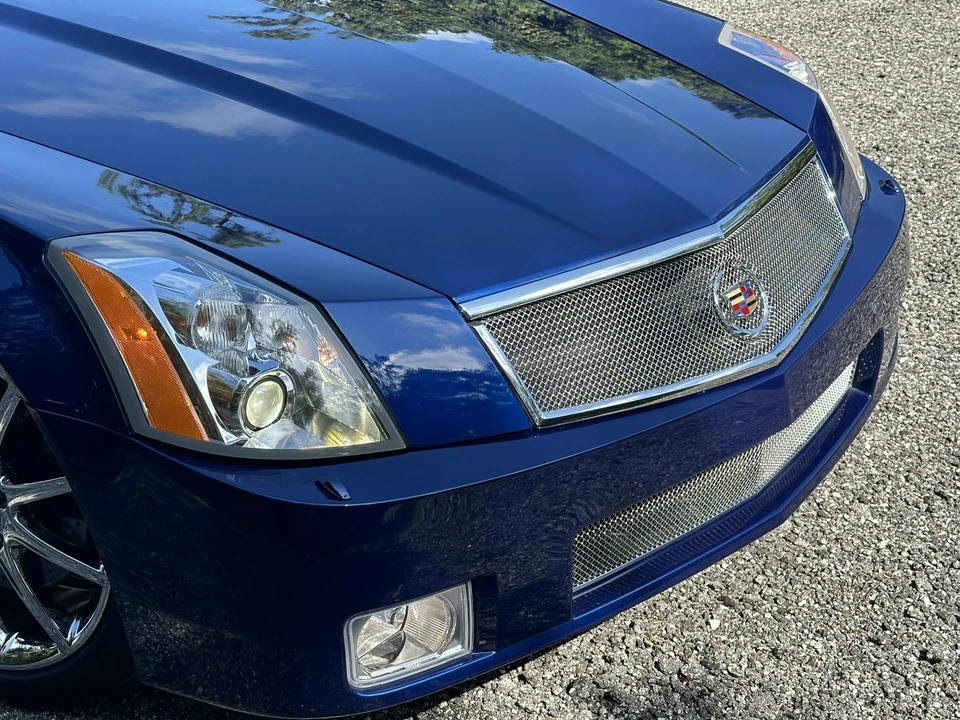 2007 Cadillac XLR-V - Image 28 of 31