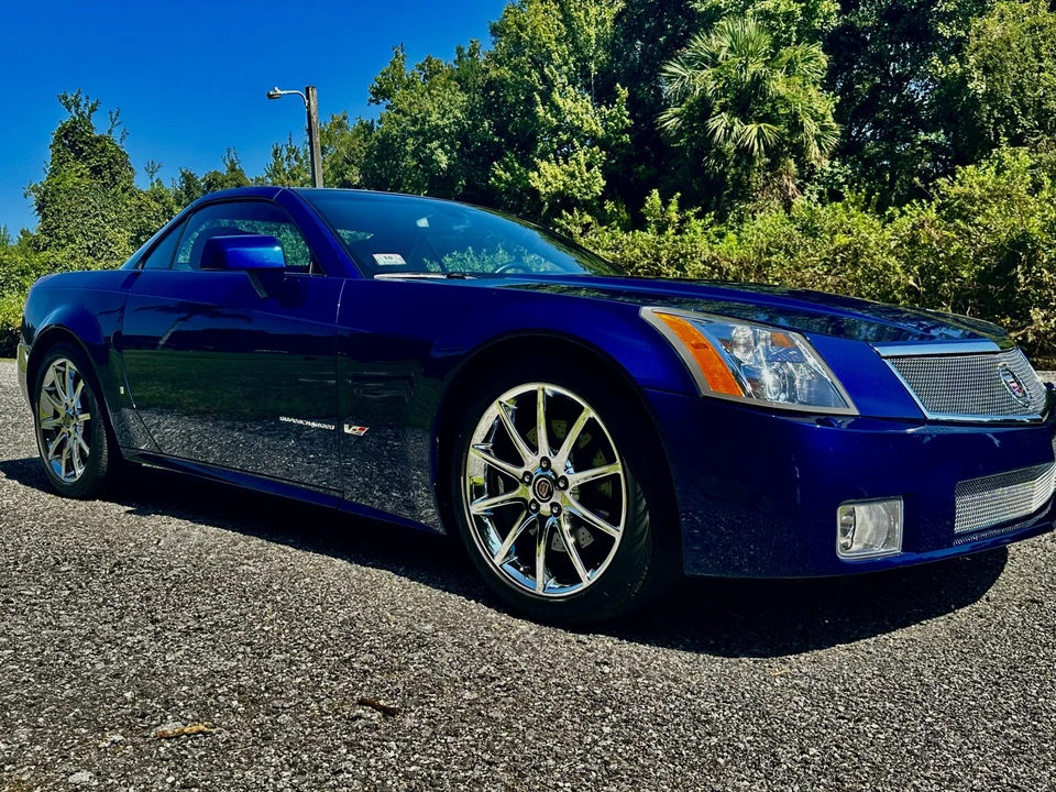 2007 Cadillac XLR-V - Image 24 of 31