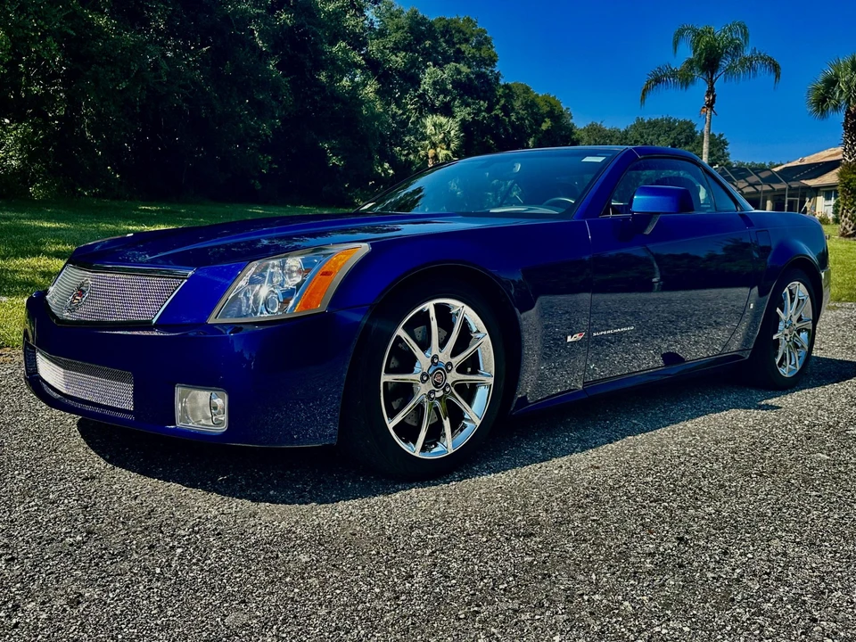 2007 Cadillac XLR-V - Image 20 of 31