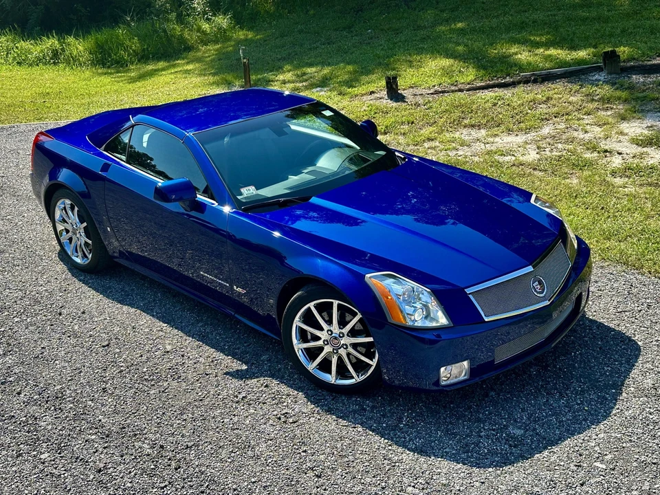 2007 Cadillac XLR-V - Image 22 of 31