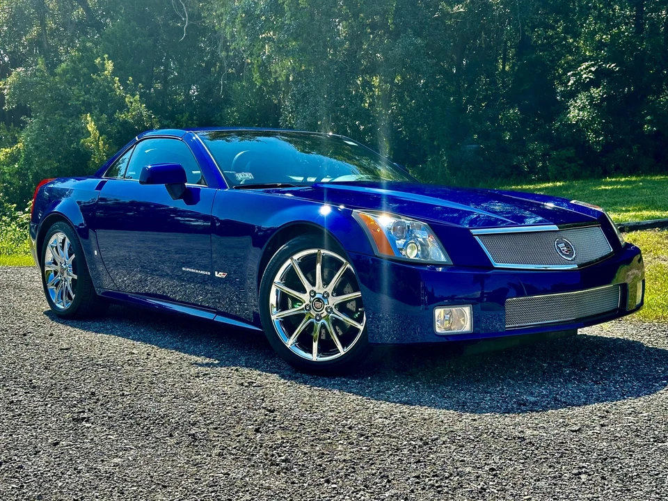 2007 Cadillac XLR-V - Image 23 of 31