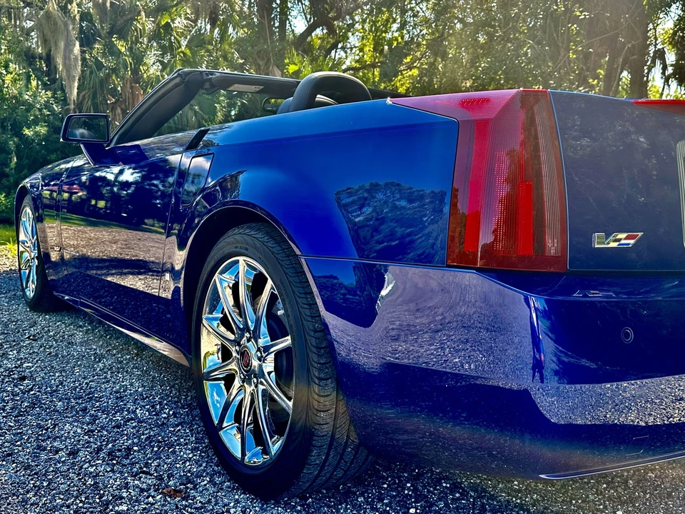 2007 Cadillac XLR-V - Image 31 of 31