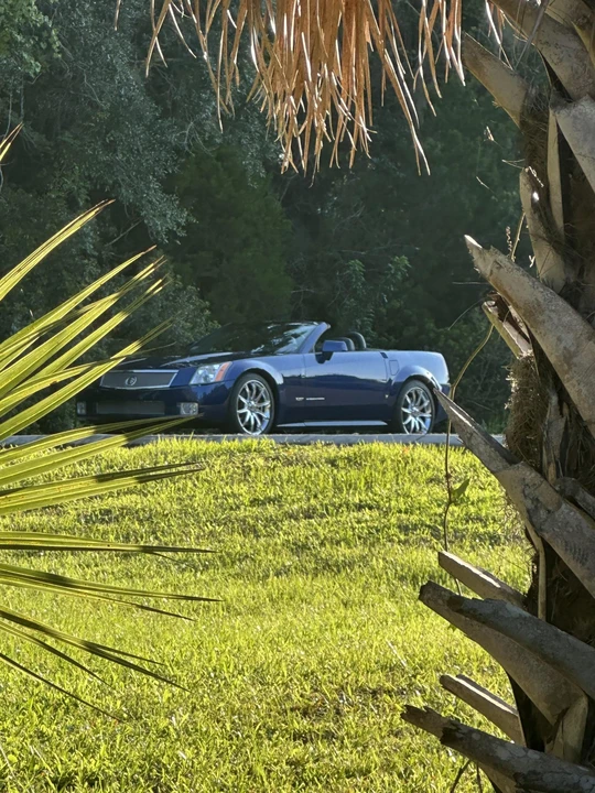 2007 Cadillac XLR-V - Image 2 of 31