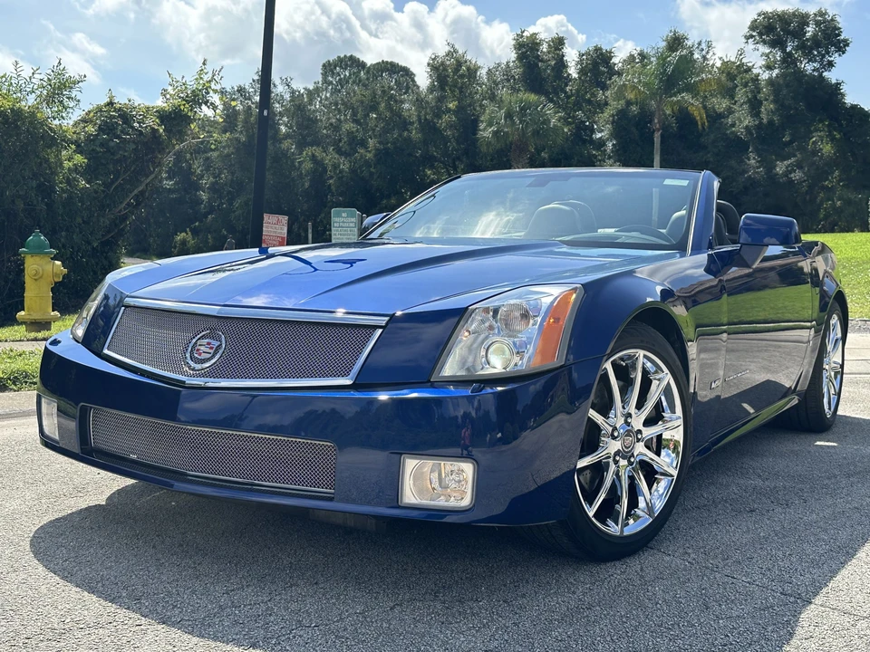 2007 Cadillac XLR-V - Image 5 of 31