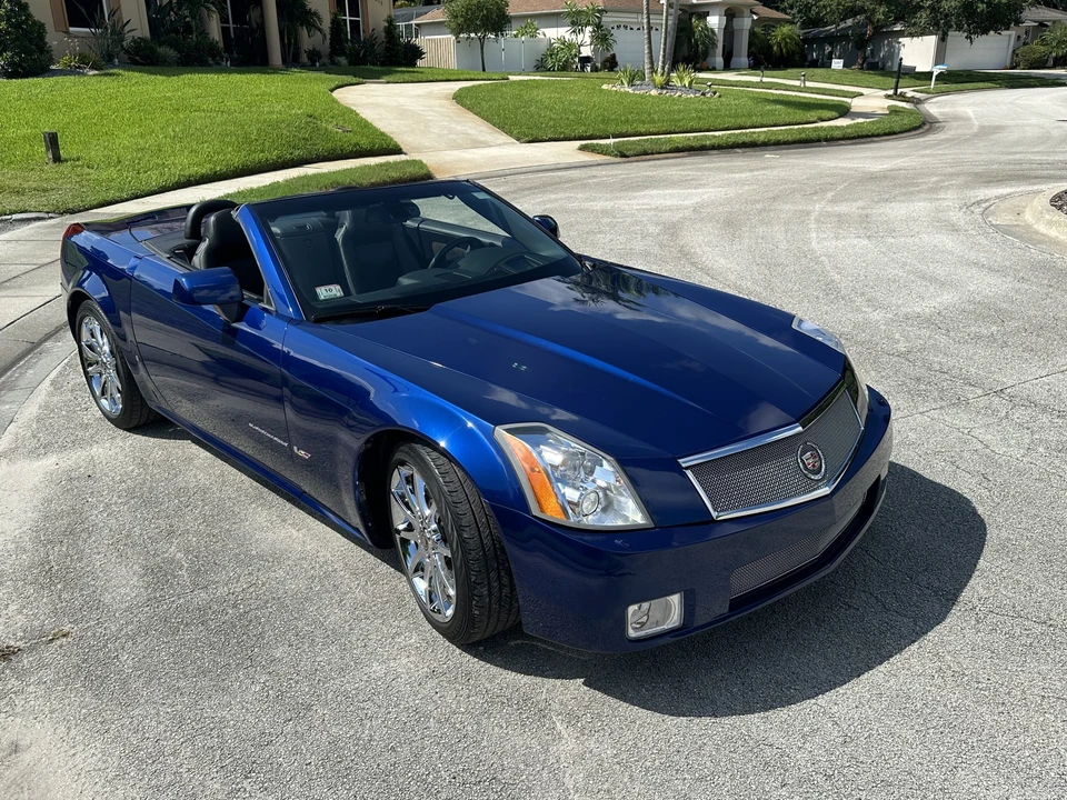 2007 Cadillac XLR-V - Image 6 of 31