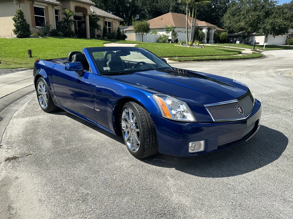 2007 Cadillac XLR-V - Image 7 of 31