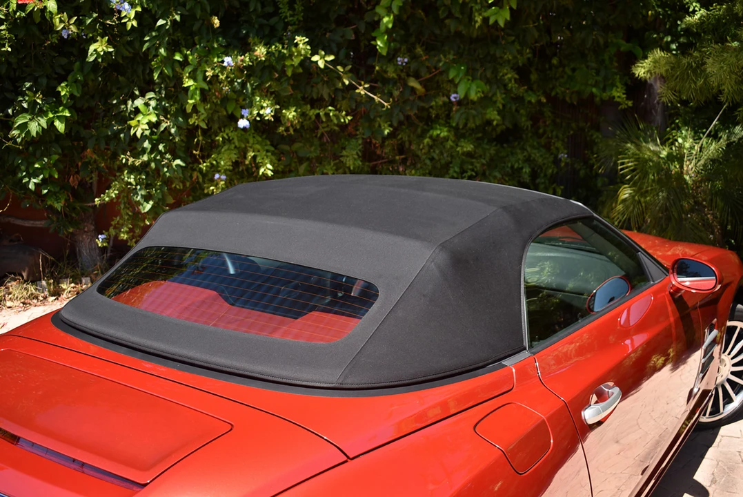 2007 Chrysler Crossfire - Image 11 of 31