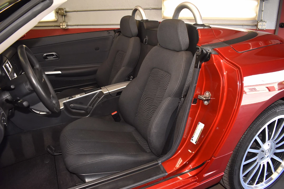 2007 Chrysler Crossfire - Image 18 of 31