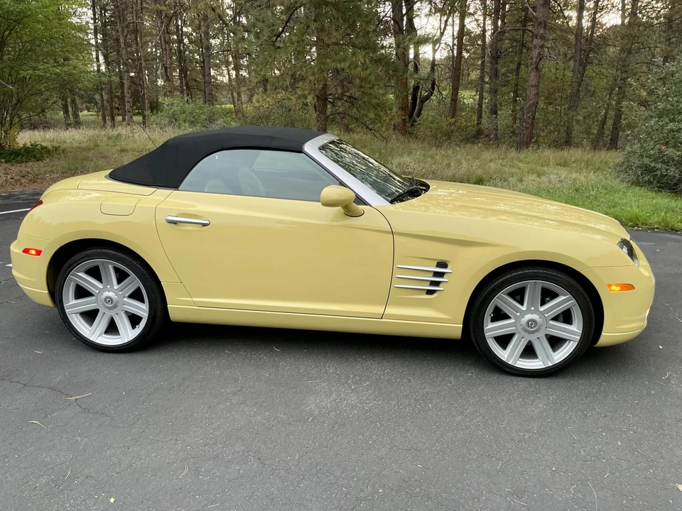 2007 Chrysler Crossfire - Image 17 of 31