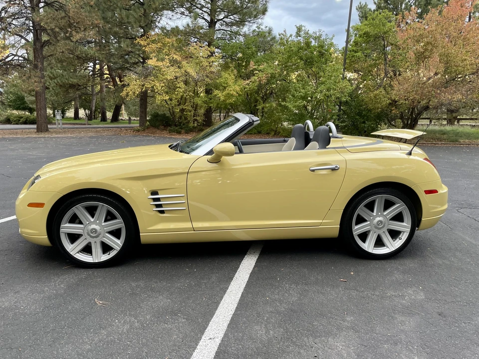 2007 Chrysler Crossfire - Image 2 of 31
