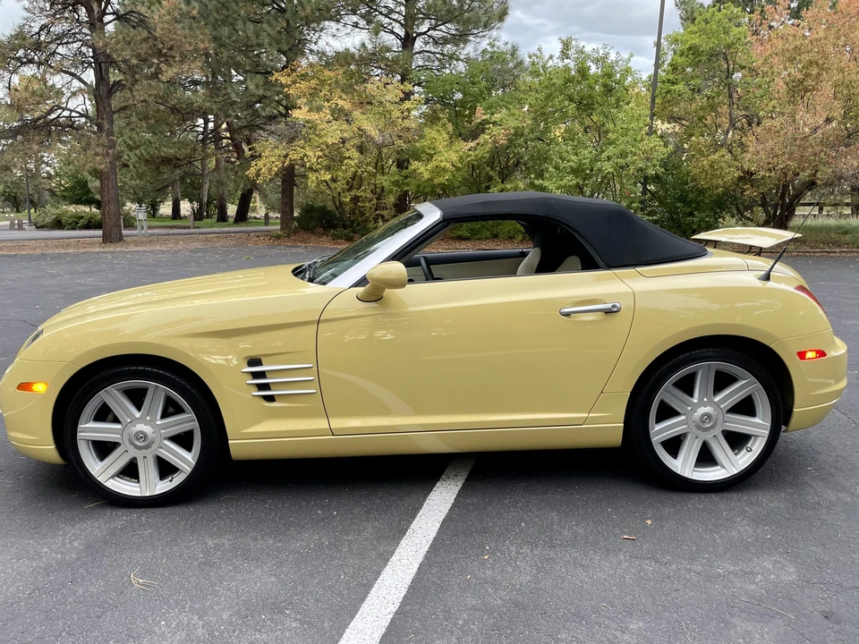 2007 Chrysler Crossfire - Image 10 of 31