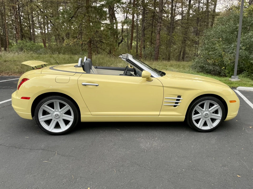 2007 Chrysler Crossfire - Image 6 of 31