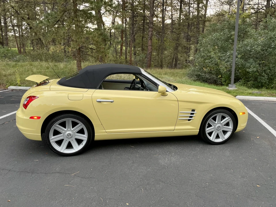 2007 Chrysler Crossfire - Image 18 of 31