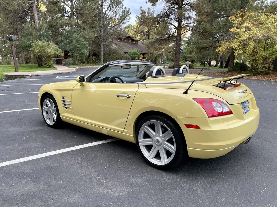 2007 Chrysler Crossfire - Image 9 of 31