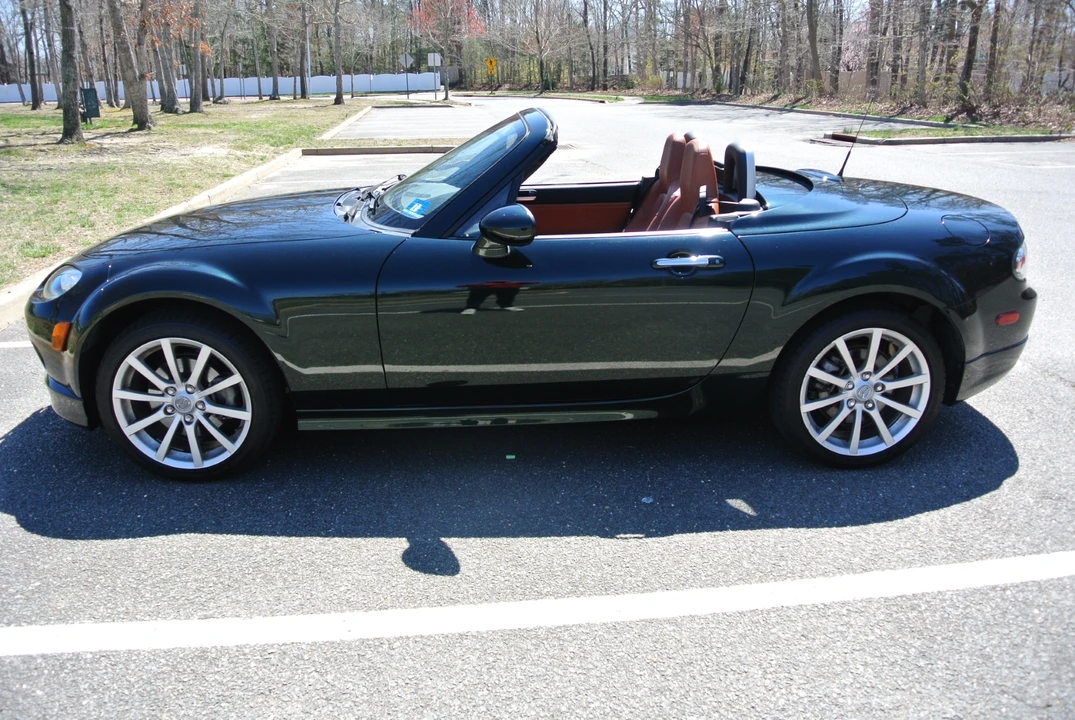 2008 Mazda NC MX-5 Miata - Image 4 of 31