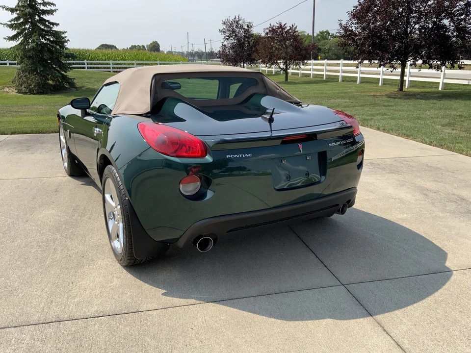 2008 Pontiac Solstice GXP - Image 28 of 31