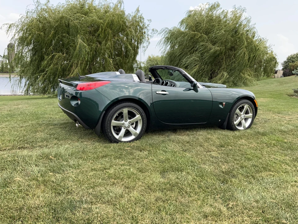 2008 Pontiac Solstice GXP - Image 15 of 31