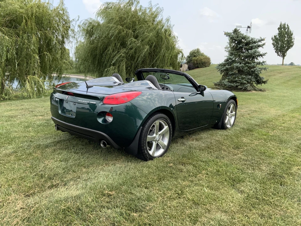 2008 Pontiac Solstice GXP - Image 16 of 31