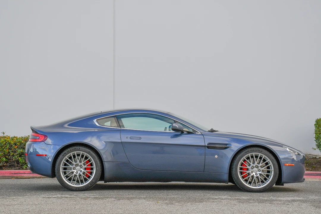 2009 Aston Martin V8 Vantage (2006-2017) - Image 17 of 31