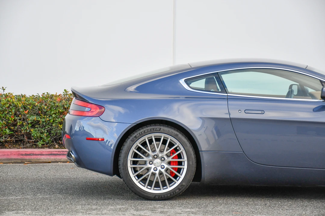 2009 Aston Martin V8 Vantage (2006-2017) - Image 30 of 31