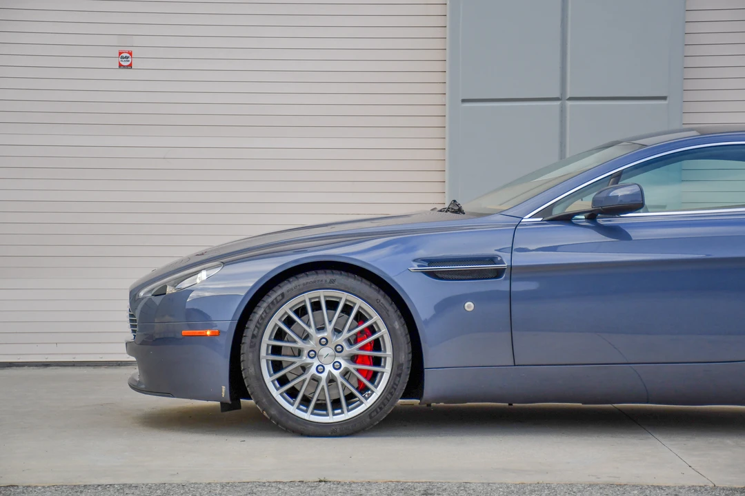 2009 Aston Martin V8 Vantage (2006-2017) - Image 26 of 31