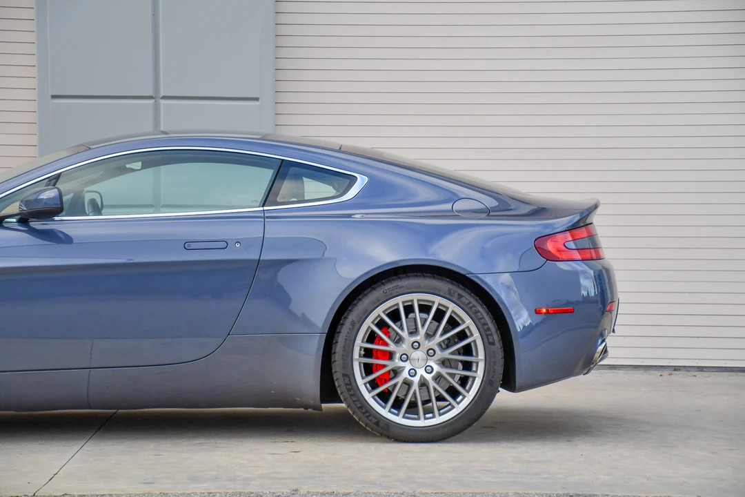 2009 Aston Martin V8 Vantage (2006-2017) - Image 27 of 31