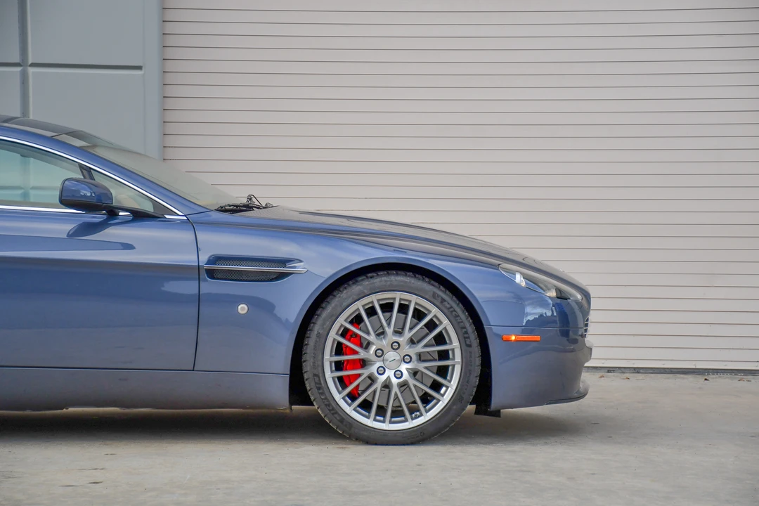 2009 Aston Martin V8 Vantage (2006-2017) - Image 29 of 31