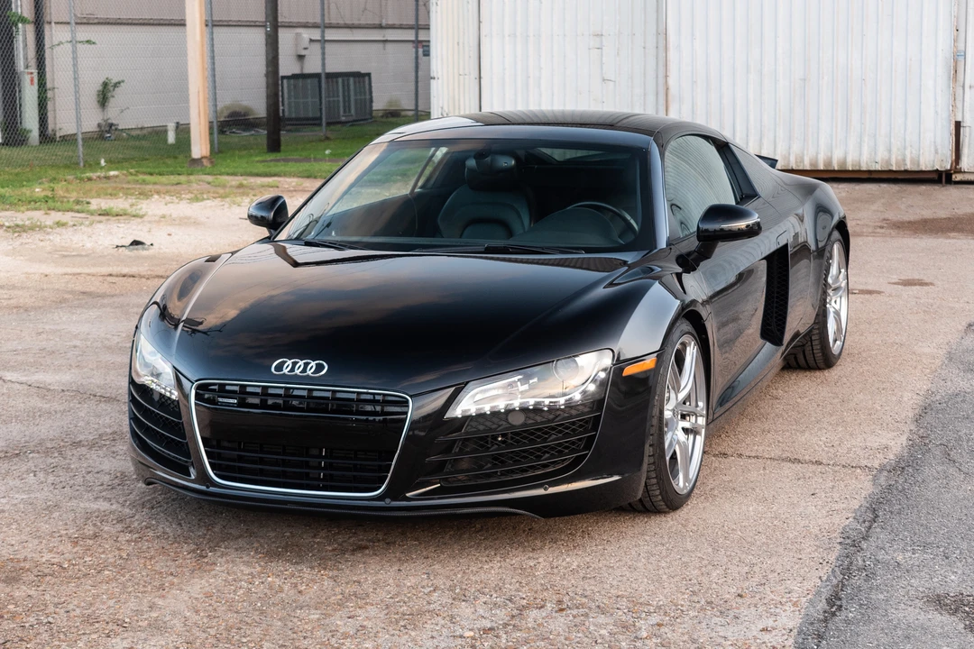 2009 Audi 42 R8 - Image 2 of 31