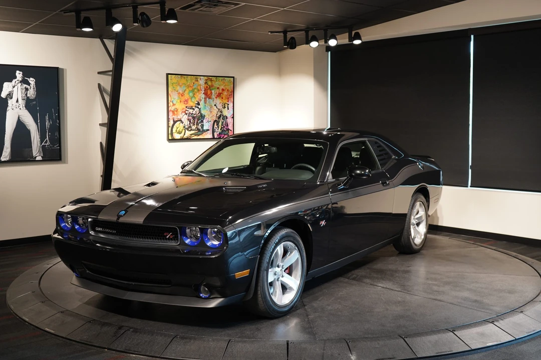 2009 Dodge Challenger 3rd Gen - Image 13 of 31