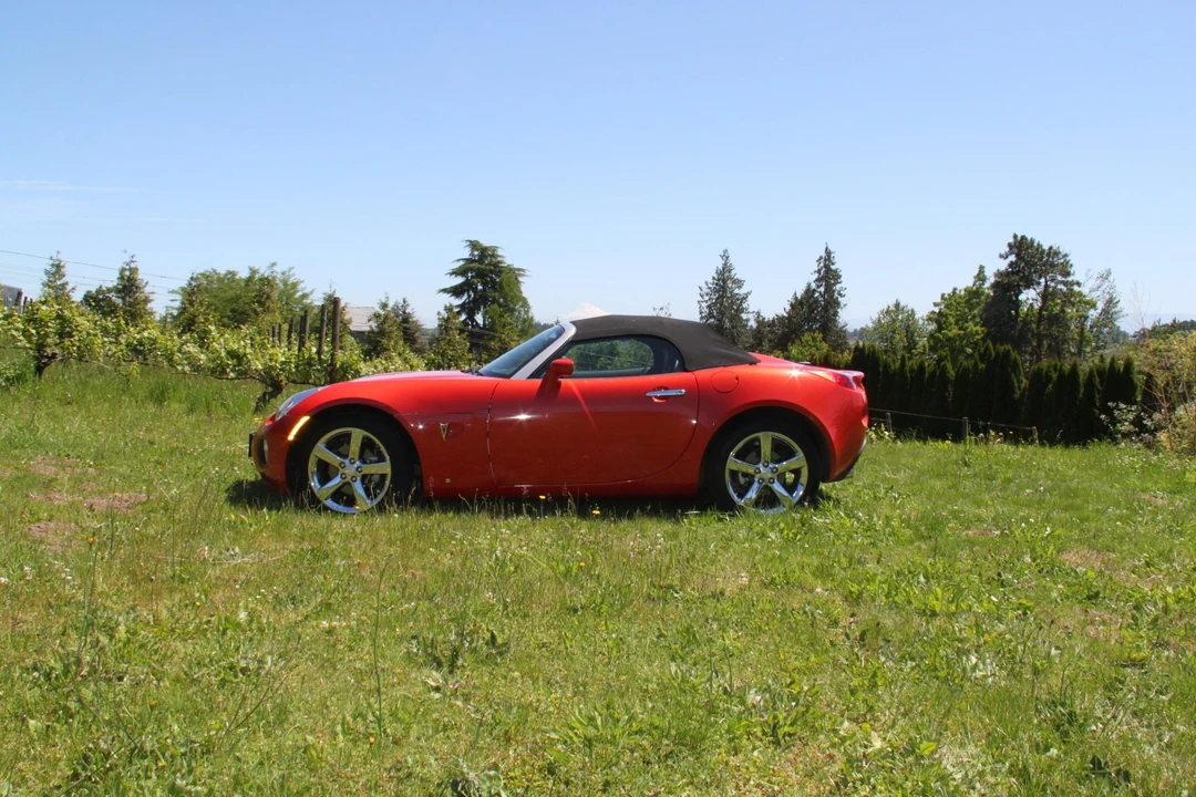 2009 Pontiac Solstice GXP - Image 12 of 31