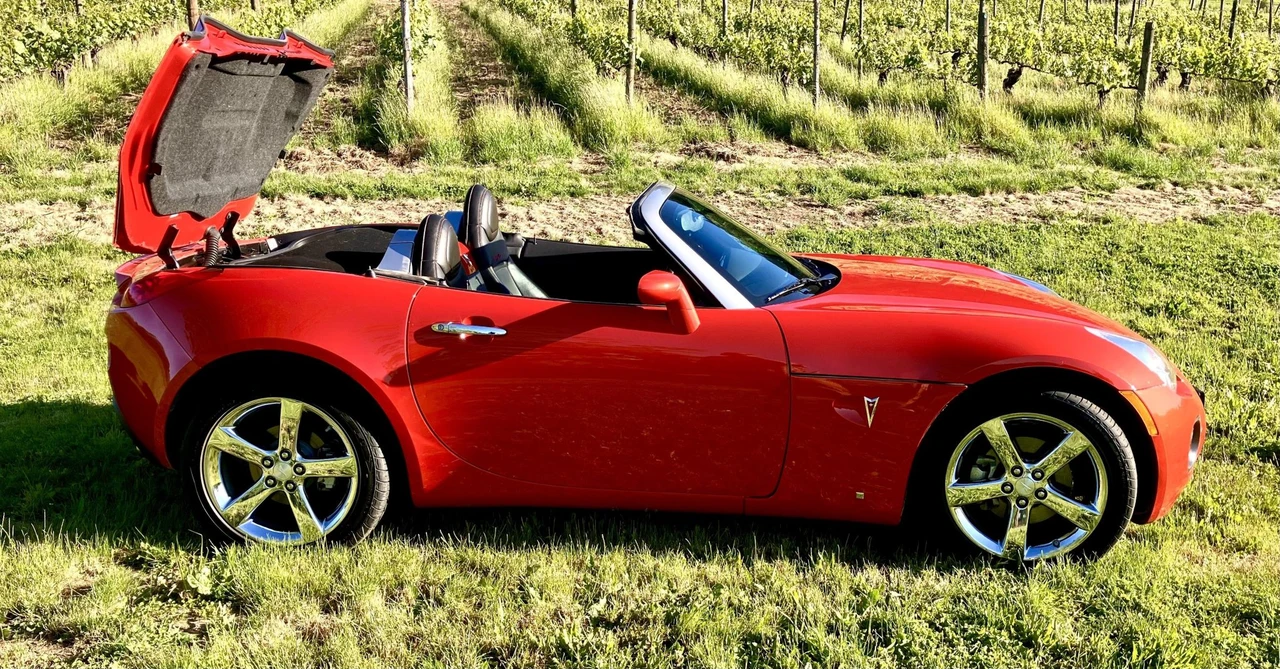 2009 Pontiac Solstice GXP - Image 26 of 31