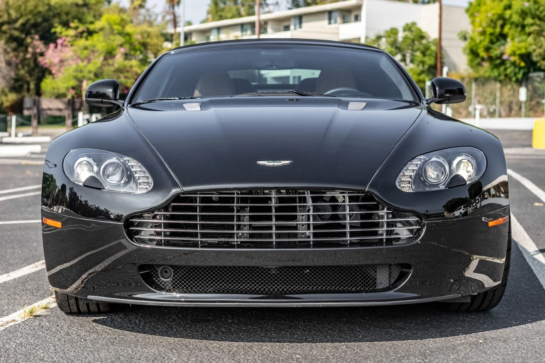 2010 Aston Martin V8 Vantage (2006-2017) - Image 10 of 31