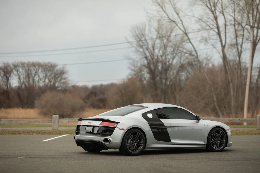 2010 Audi 42 R8 - Image 25 of 31