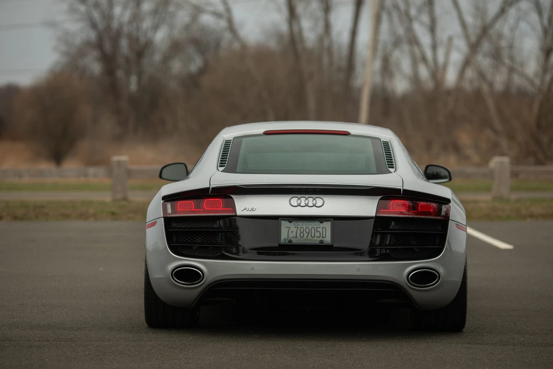 2010 Audi 42 R8 - Image 29 of 31